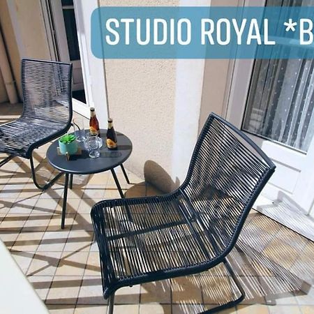 Studio Royal By Beds4Wanderlust - Place Du Marche Avec Parking Prive Фонтенбло Экстерьер фото