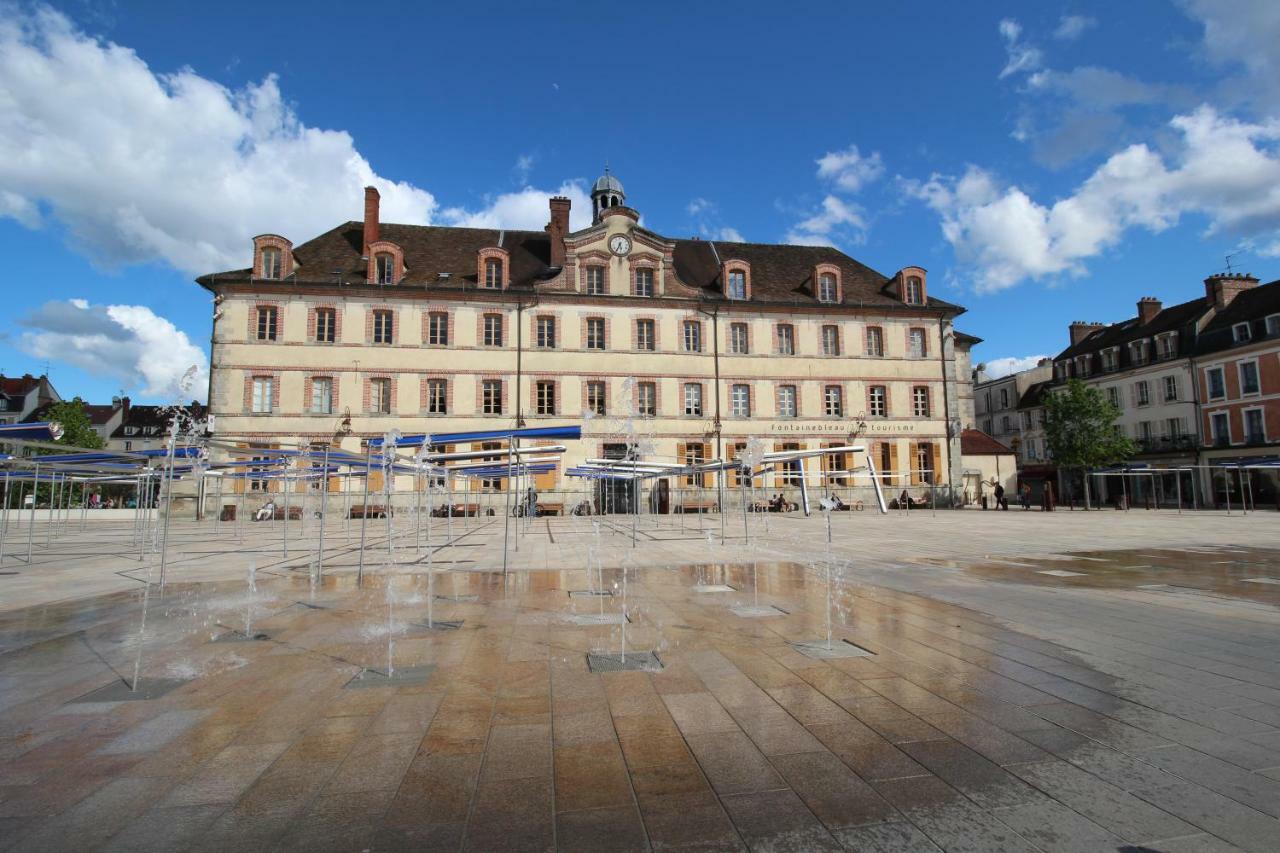 Studio Royal By Beds4Wanderlust - Place Du Marche Avec Parking Prive Фонтенбло Экстерьер фото